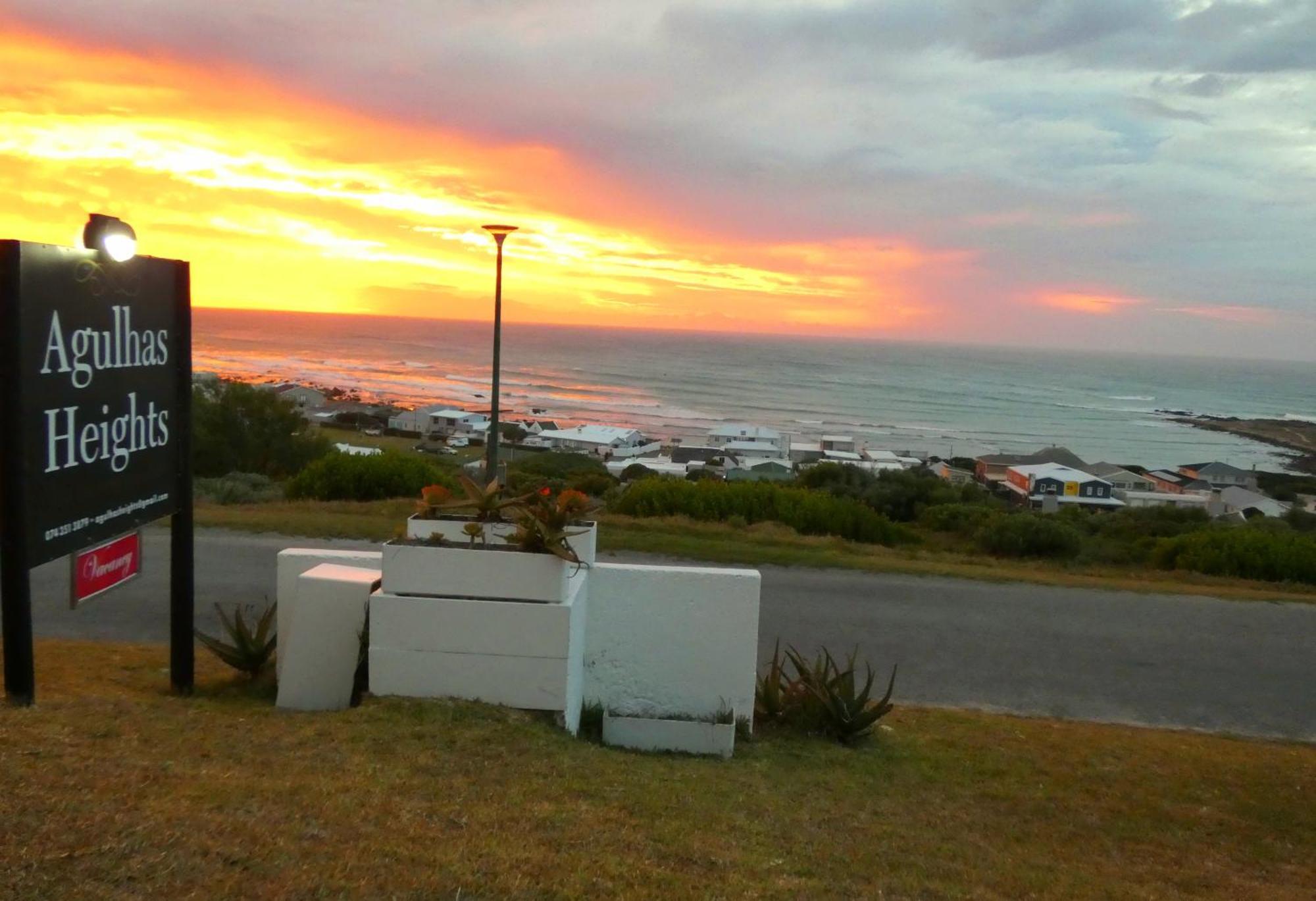 Agulhas Heights Self-Catering Cottages Εξωτερικό φωτογραφία